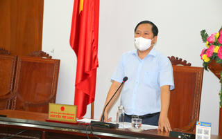 Chủ tịch UBND tỉnh Bình Định Nguyễn Phi Long: “Về quê có cháo ăn cháo, có rau ăn rau nhưng được về nhà sẽ ấm lòng”