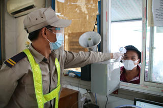 Người ra/vào cảng Quy Nhơn phải có giấy xét nghiệm âm tính đối với SARS-CoV-2