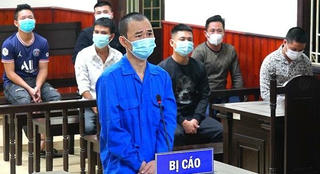 Lãnh gần 10 năm tù vì chém bạn sau tranh luận chuyện đá gà 
