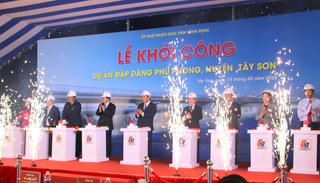 Chủ tịch nước Nguyễn Xuân Phúc dự Lễ khởi công dự án Đập dâng Phú Phong 