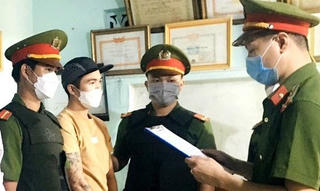 Bắt giữ, đánh đập, nhấn nước “con nợ” để đòi tiền