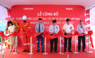 Viettel công bố cập bờ tuyến cáp ADC, băng thông lớn nhất Việt Nam