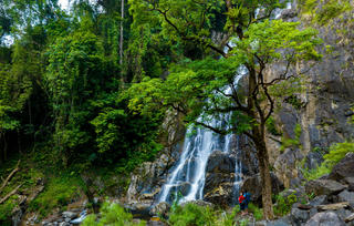 Thác Bốn Tầng - nàng “Giáng Tiên” tuyệt đẹp giữa núi rừng Bình Định
