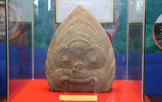 Phù điêu Kala Núi Bà - Bảo vật quốc gia đầu tiên của Phú Yên