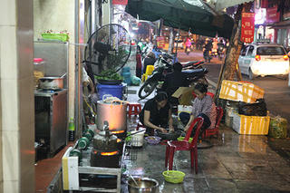 Hà Nội sẽ dần “xóa sổ” bếp than tổ ong