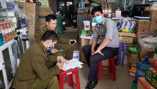 Tạm giữ 26.400 chiếc khẩu trang trong ngày 25/2