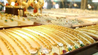 Cuối tuần, giá vàng “bay” thêm hơn 1 triệu đồng/lượng