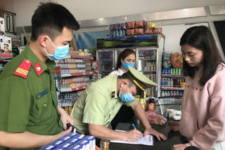 Xử phạt 19 hộ kinh doanh các mặt hàng thiết yếu