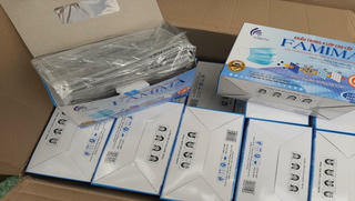 Bị xử phạt 7,5 triệu đồng vì mua gom gần 43 nghìn chiếc khẩu trang y tế