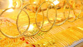 Cuối tuần, giá vàng trong nước 'nhảy số', thế giới đứng yên