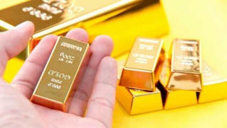 Giá vàng thế giới 'tuột dốc' đầu tuần, vàng trong nước đứng yên