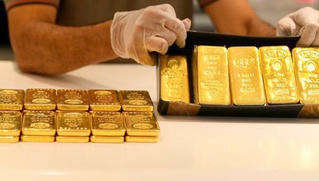 Giá vàng sáng nay - 23/10: Vàng thế giới tiếp tục lao dốc