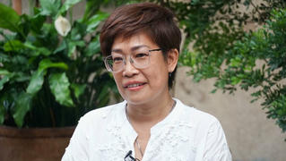 “Tư mắt kính”: Nữ chiến binh truyền cảm hứng để không ai phải chiến đấu với ung thư một mình