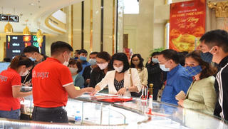 Hơn 300 ngàn sản phẩm của DOJI đã đến tay khách hàng dịp Thần tài 2021
