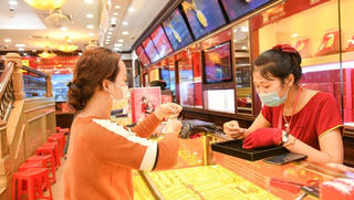 Giá vàng hôm nay, 15/3: SJC đi ngang, thế giới tăng nhẹ, nhà đầu tư lạc quan 