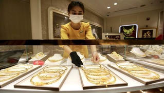 Giá vàng hôm nay, 17/3: Trong nước biến động nhẹ, thế giới bật tăng trở lại 