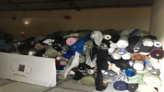 Thu giữ 7 tấn vải cuộn không rõ nguồn gốc tại Hưng Yên