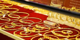 Giá vàng hôm nay 22/6: Giá vàng thế giới “hồi sinh” trở lại