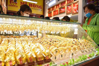 Giá vàng hôm nay 24/6: Giá vàng đồng loạt đi lên