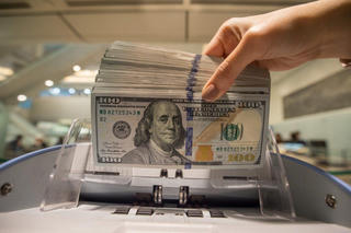 Tỷ giá ngoại tệ hôm nay 13/7: Giá USD tại các ngân hàng thương mại trong nước tăng mạnh, thế giới giảm nhẹ