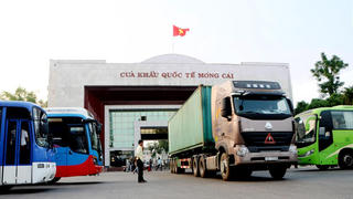 Bất chấp COVID-19, hàng hóa xuất nhập khẩu qua cửa khẩu Móng Cái vẫn tăng trưởng ấn tượng