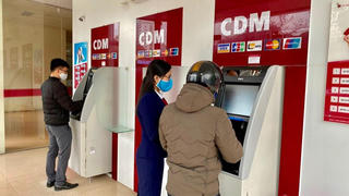 Agribank đồng loạt miễn, giảm các loại phí dịch vụ và lãi suất cho vay