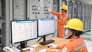 Nắng nóng gay gắt khiến sản lượng tiêu thụ điện bình quân toàn miền Bắc tăng 25%