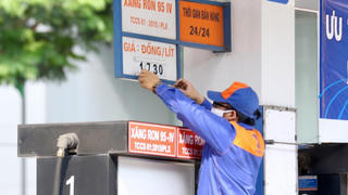 Ngày mai (11/8), giá xăng dầu được điều chỉnh ra sao?