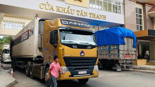 Thông quan hàng qua cửa khẩu Tân Thanh trở lại bình thường từ hôm nay
