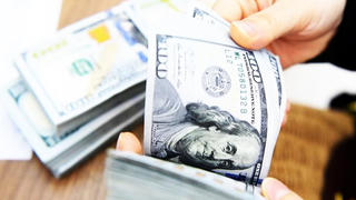 Tỷ giá ngoại tệ hôm nay 30/8: Đồng USD quốc tế tiếp tục giảm phiên đầu tuần