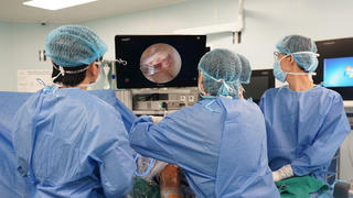 Vinmec tái tạo chính xác dây chằng chéo trước khớp gối với phương pháp “ánh xạ giải phẫu” độc quyền