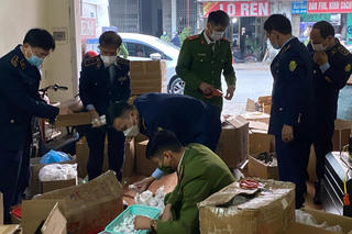 Triệt phá cơ sở sản xuất mỹ phẩm giả quy mô lớn tại Hải Dương