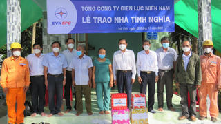 Tổng Công ty Điện lực miền Nam: Đồng hành cùng khách hàng vượt khó