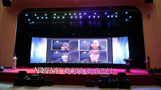 VinUni trao giải thưởng cuộc thi “Giải bài toán kinh doanh toàn cầu”