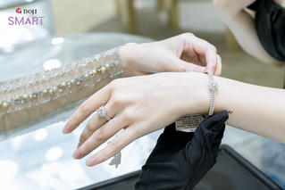 Thị trường quà tặng Valentine nhộn nhịp sau Tết Nguyên đán 