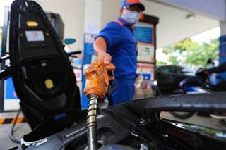 Giá xăng được dự báo tăng lên mức rất cao trong ngày mai?