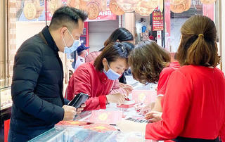 Giá vàng tăng cao