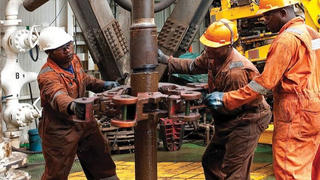 Giá xăng dầu hôm nay - 25/6: Dầu thô tăng mạnh hơn 3% phiên cuối tuần