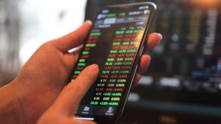 Nhiều rủi ro khi tham gia 'sàn giao dịch chứng khoán quốc tế trực tuyến'