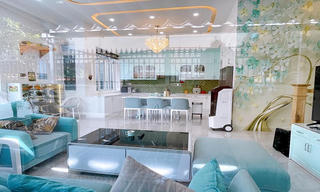 Ngôi nhà tông xanh lạ mắt, riêng tiền làm nội thất đã gần 2 tỷ đồng