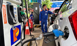 'Siết' kiểm tra, giám sát hoạt động kinh doanh xăng dầu dịp Tết Nguyên đán 2023