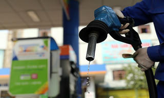 Giá xăng dầu hôm nay 14/2: Giá dầu Brent tăng nhẹ