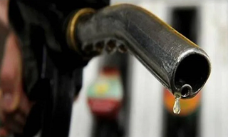 Giá xăng dầu hôm nay- 1/3: Giá xăng trong nước giảm tiếp?