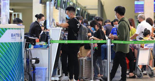 Làm thủ tục lên máy bay bằng tài khoản định danh như thế nào?