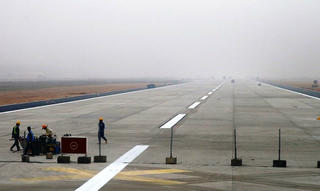 Tạm đình chỉ kíp trực không lưu sau vụ 2 máy bay suýt va chạm ở sân bay Nội Bài