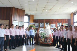 Công đoàn cơ sở NHCSXH tỉnh Quảng Ngãi sôi nổi các hoạt động hướng về Ngày Thương binh - Liệt sĩ