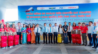 Nhà ga mới Phú Bài (Huế) đón đoàn khách Hàn Quốc đầu tiên