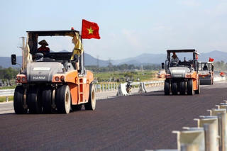 Hai dự án cao tốc Bắc - Nam nỗ lực về đích