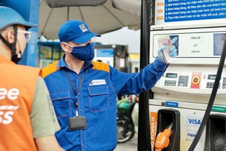 Lùi ngày điều chỉnh giá xăng dầu