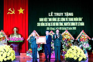 Truy tặng danh hiệu Anh hùng Lực lượng vũ trang với cố Đại tá Bùi Văn Tùng